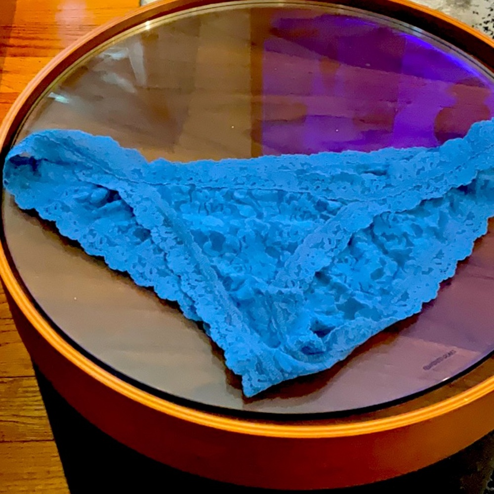 Hanky-panky gorgeous blue lace underwear knew without tax